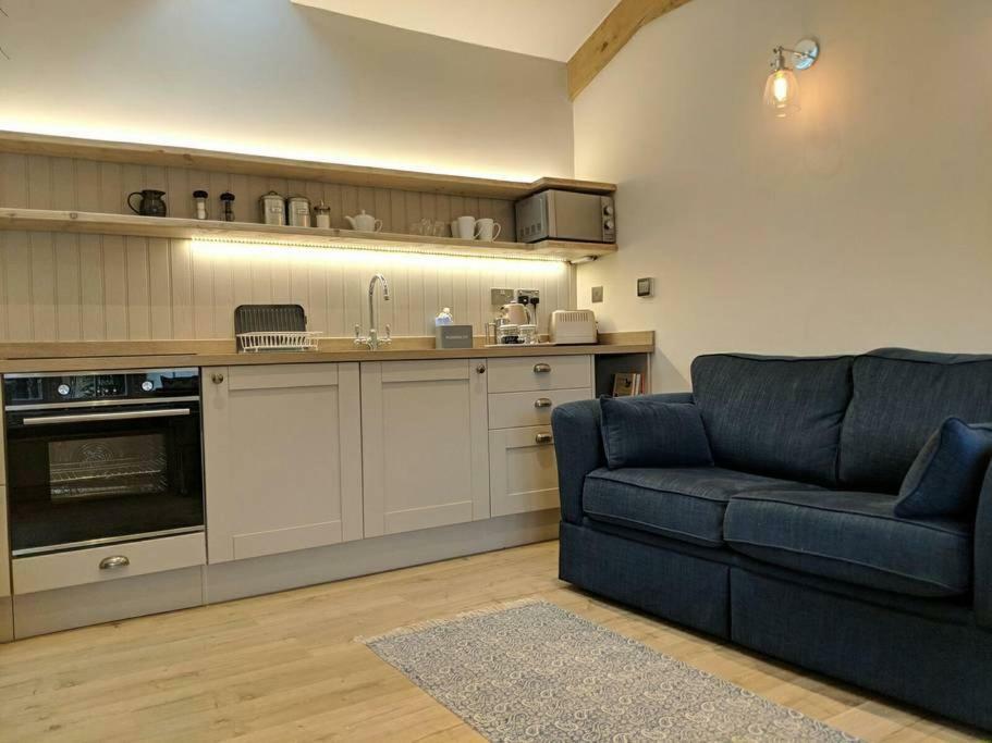 Skittles - Charming One Bedroom Apartment - Parking - Easy Access To Bath Box  Exteriör bild