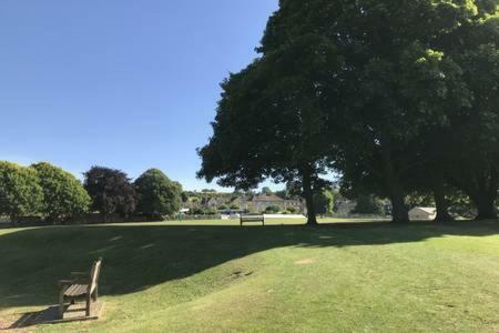 Skittles - Charming One Bedroom Apartment - Parking - Easy Access To Bath Box  Exteriör bild