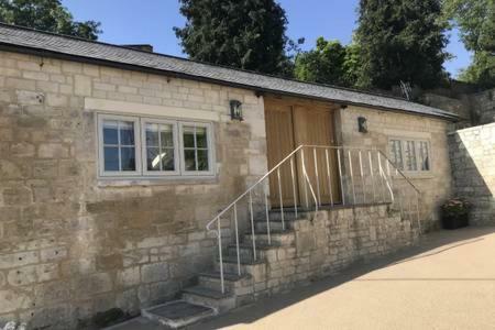 Skittles - Charming One Bedroom Apartment - Parking - Easy Access To Bath Box  Exteriör bild